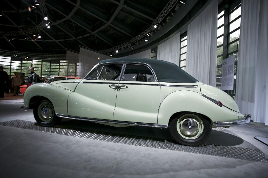  BMW 502 1954 года  (фото 4 из 6)